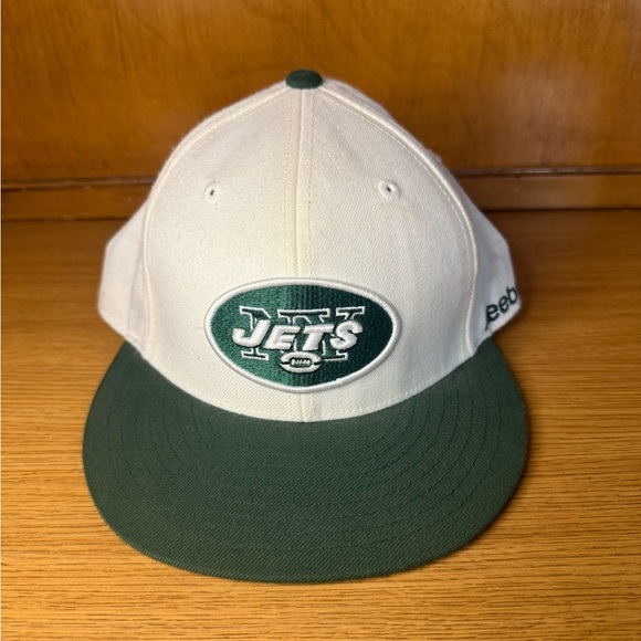 NY Jets Reebok NFL Hat – Size 7 3/8 – White Canvas w/ Sticker – Some Stains - Picture 1 of 5